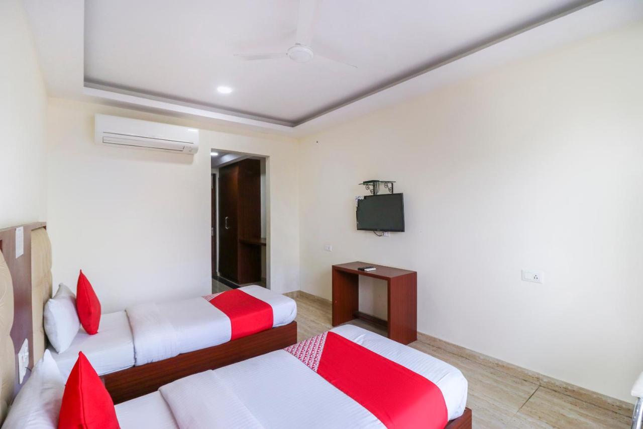 Oyo Flagship 69860 Mastana Palace Hotel Varanasi Exterior photo