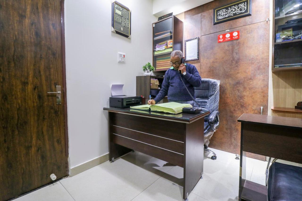 Oyo Flagship 69860 Mastana Palace Hotel Varanasi Exterior photo